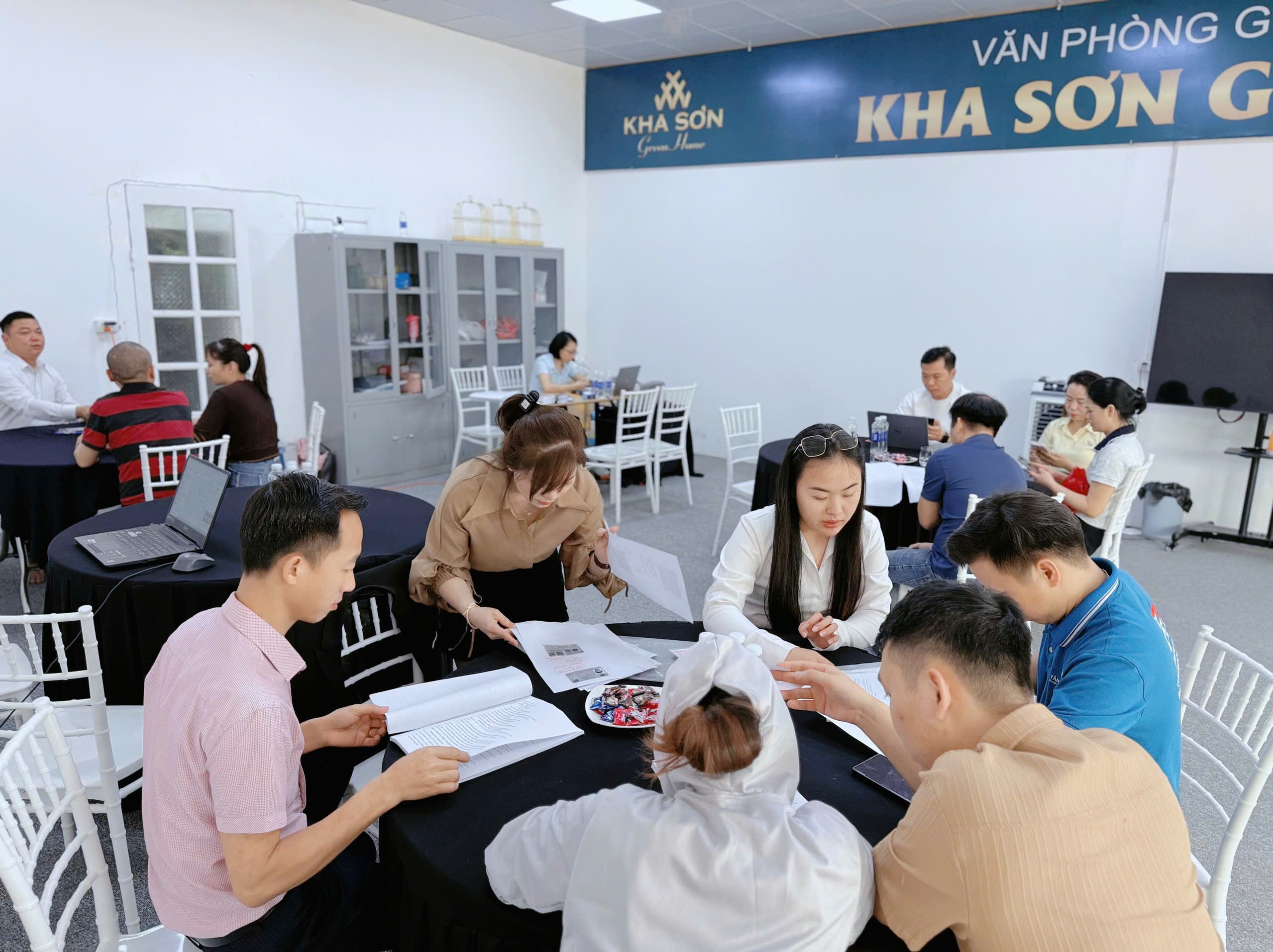 Ký hợp đồng chuyển nhượng 3